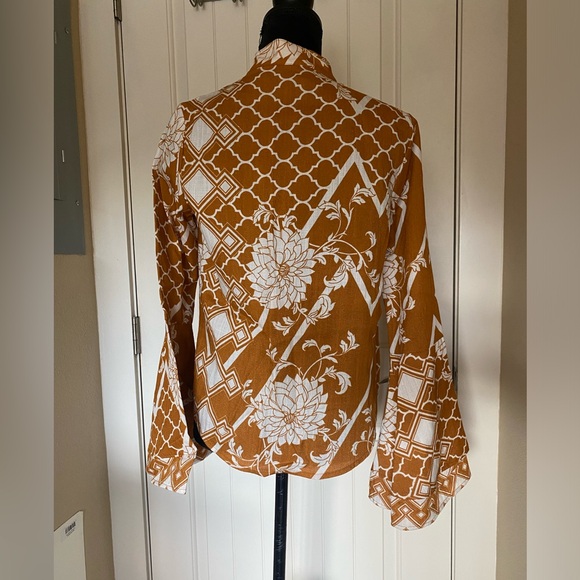 Lenni the Label Bell Sleeve Top/ Jacket - Picture 6 of 6